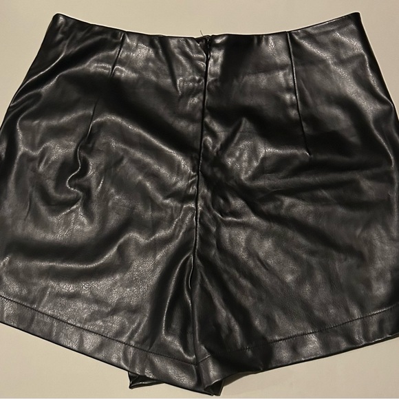 Black Faux Leather Mini Short Skirt with Bow - Picture 3 of 4